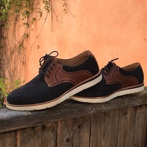 Like new Johnston and Murphy shoes